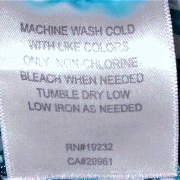 Alfred Dunner Keyhold Neck Patchwork Top - Picture 13 of 13